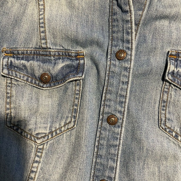 Guess denim button down - Picture 8 of 9
